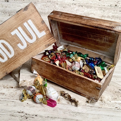 GOD JUL træskrin med 750 gram luksus chokoladeblanding